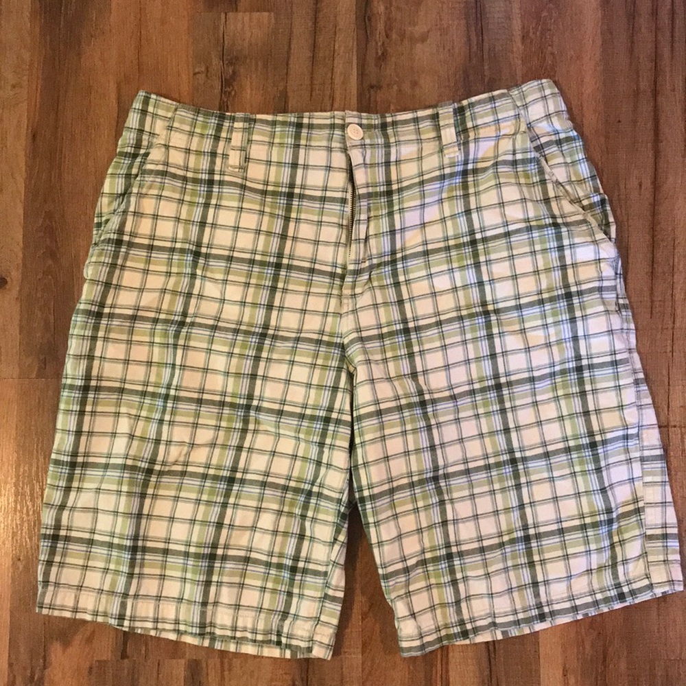 Men’s Aeropostale shorts
